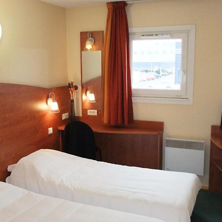 Adams Hotel Metz Room photo
